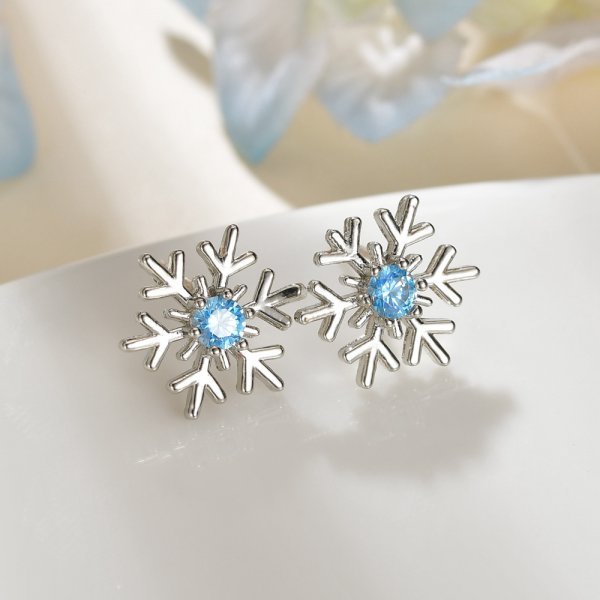 Snowflake Stud Earrings